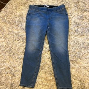 Old navy pull on rockstar jeggings